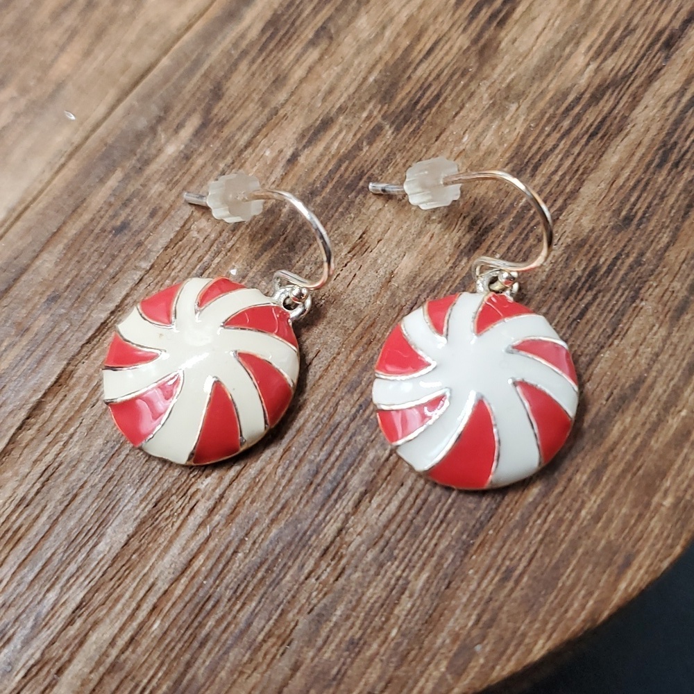 E3261 candy‎ peppermint swirl earrings